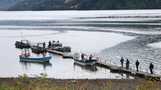Confirman hallazgo de tercer cuerpo de tripulante desaparecido tras hundimiento de embarcación en Estuario de Reloncaví