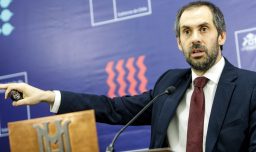 Hacienda anuncia recorte de $800 mil millones y confirma déficit fiscal de un 2,8% en 2025