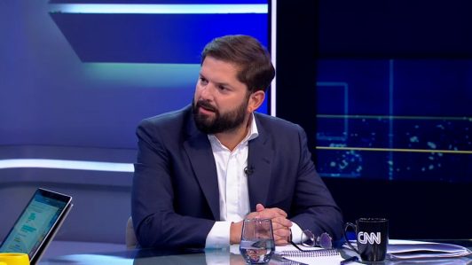 Presidente Boric afirma que “no se arrepiente de los indultos”, pero reconoce una “desprolijidad inaceptable”