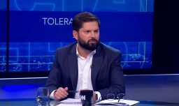 "Es una firma delegada": Presidente Boric aseguró que no firmó él documento que indultó a Luis castillo