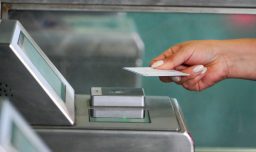 Ministerio de Transportes anunció incorporación de pago con tarjetas bancarias en Metro y Tren Nos: ¿Cómo funcionará?