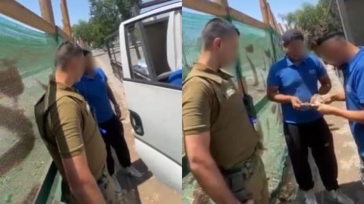Detienen a sujetos tras intentar sobornar a carabineros en Pudahuel: Les ofrecieron $36 mil