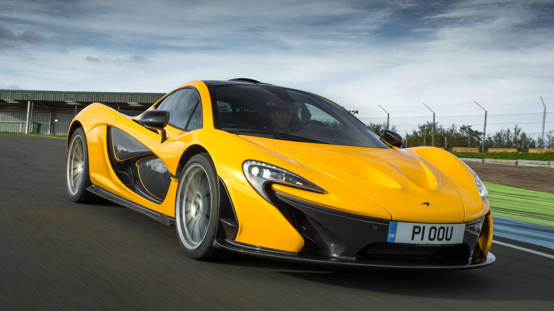 (Mclaren P1)