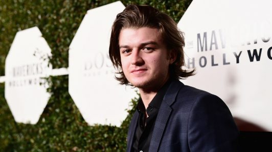 ¿Quién es DJO? El popular actor de 'Stranger Things' que pasa de Netflix a los escenarios del Lollapalooza Chile 2026