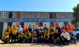 Brigadistas argentinos llegan a Chile para reforzar combate de incendios forestales