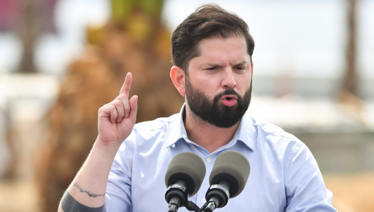 Presidente Boric respalda a Gustavo Gatica tras absolución de Claudio Crespo y afirma que “no puede haber impunidad”