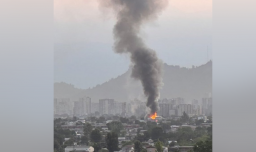 Incendio en Lo Prado deja a 10 viviendas quemadas y 2 bomberos lesionados