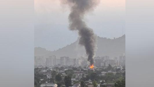Incendio en Lo Prado deja a 10 viviendas quemadas y 2 bomberos lesionados