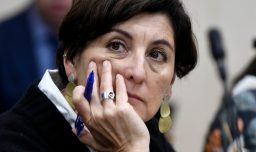 Hospital explica procedimiento excepcional en cirugía de madre de ministra Aguilera tras denuncia por paciente fallecido