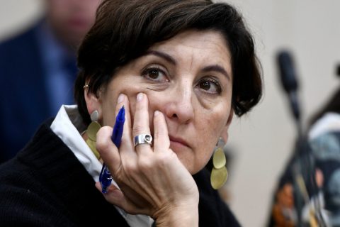 Hospital explica “procedimiento especial” en cirugía de madre de ministra Aguilera tras denuncia por paciente fallecido