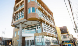 Contraloría detectó que Corporación Municipal de Puerto Natales contrató a persona con título que sería falso