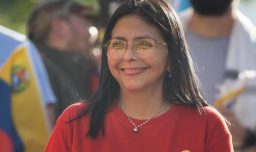 Quién es Delcy Rodríguez, la vicepresidenta que asume el mando en Venezuela tras la captura de Nicolás Maduro