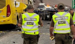 Accidente de tránsito entre bus y camión en la Ruta 5 Norte en Arica dejó al menos dos personas fallecidas