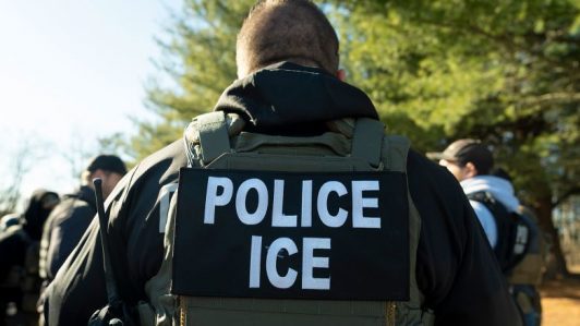 Un niño de 5 años y cuatro estudiantes de Minnesota fueron detenidos por ICE, dice la superintendente