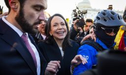 María Corina Machado dice que "presentó" a Donald Trump su medalla del Premio Nobel de la Paz
