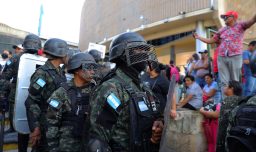 Lanzan un artefacto explosivo contra una congresista de la oposición en Honduras