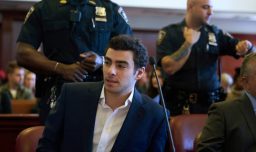 Jueza federal descarta pena de muerte para Luigi Mangione por presunto homicidio de CEO Brian Thompson