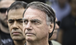 Bolsonaro recibe alta médica y vuelve a prisión tras ocho días hospitalizado