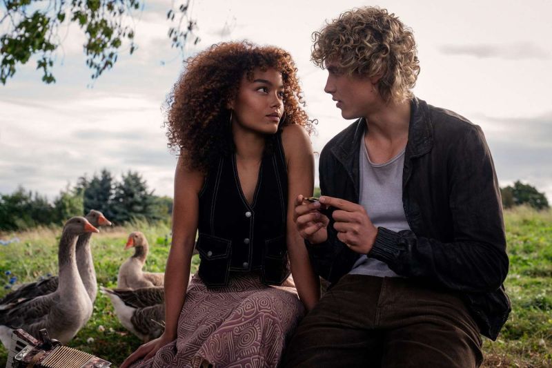 Whitney Peak y Joseph Zada en "The Hunger Games: Sunrise on the Reaping" (2026). Murray Close/Lionsgate