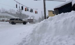 Tormenta invernal en EE.UU.: Miles de vuelos cancelados y estado de emergencia en varias ciudades