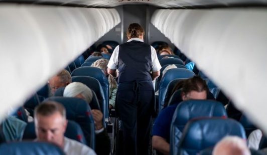 Avión con 15 personas desaparece en noreste de Colombia: Último contacto fue 12 minutos después de despegar