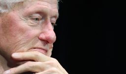 Bill y Hillary Clinton testificarán ante el Congreso por el caso Epstein