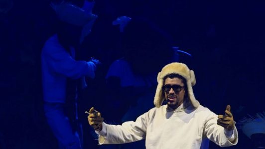 Más allá del Super Bowl: Cómo Bad Bunny conecta la historia y la identidad boricua en "Debí tirar más fotos"