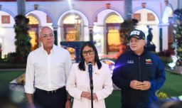 Presidenta Delcy Rodríguez dice que Venezuela está en “calma y tranquilo” a un mes del ataque de Estados Unidos