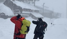 Ocho esquiadores muertos y un desaparecido deja avalancha de nieve en Estados Unidos