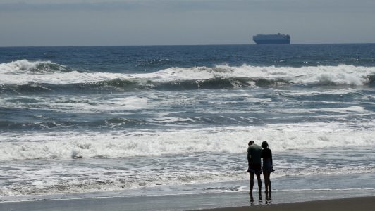 Encuentran cuerpo flotando en la bahía de San Antonio: Correspondería a una mujer