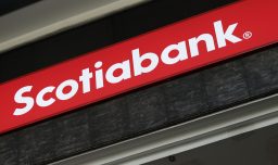 Cobros indebidos y hostigamiento telefónico: Scotiabank indemnizará a más de 60 mil clientes por un total de $1.000 millones