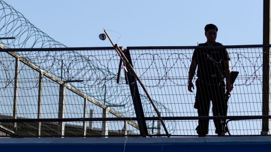 Reportan que al menos dos internos se fugaron desde la ex Penitenciaría de Santiago