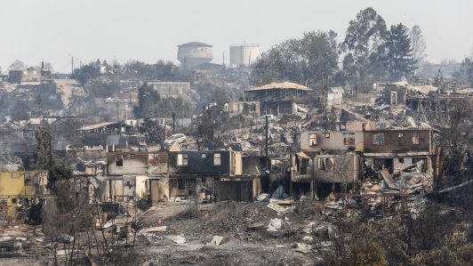 Informe de Contraloría por megaincendio: Alcaldesa de Quilpué acusa “ineficiencia y desidia” por parte de la administración anterior