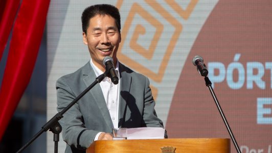 China responde a EE.UU por cable submarino en Chile: Embajador niega riesgos para la seguridad de Estados Unidos