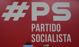 PS condena sanción de EE.UU. contra funcionarios de Gobierno y llama a los partidos a pronunciarse por este “agravio” a Chile