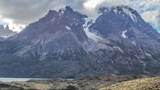 Turista israelí detenido en Torres del Paine deberá pagar $1 millón a Bomberos y no podrá volver a Chile por un año