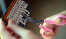 Bancos adelantan eliminación de la tarjeta de coordenadas para transferencias: ¿A qué se debe?