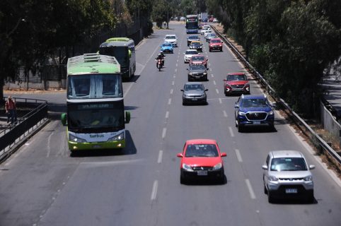 Inédito fallo: Justicia condena a autopista a millonaria multa por colisión de conductor con objeto en la pista
