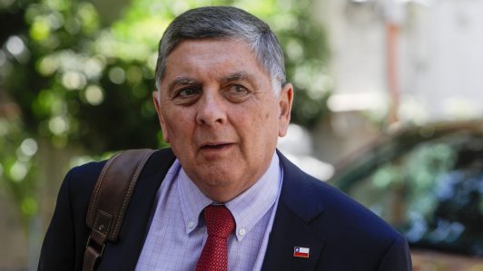 Claudio Alvarado acusa "falta de transparencia en el proceso traspaso de mando" por proyecto de cable submarino chino