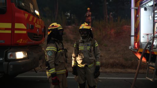 Muere adulta mayor en incendio forestal en Melipilla y dos personas quedan con quemaduras graves