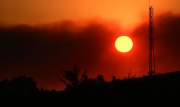 Altas temperaturas: Senapred decreta alerta roja en la RM y Conaf activa botón rojo en más de 140 comunas del centro sur