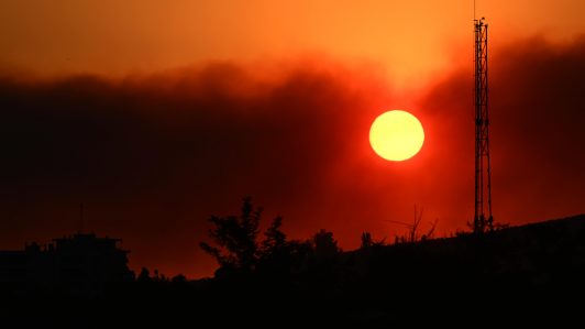 Altas temperaturas: Senapred decreta alerta roja en la RM y Conaf activa botón rojo en más de 140 comunas del centro sur