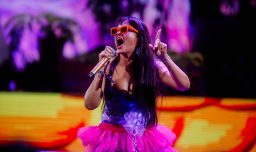 Bomba Estéreo debutó en Viña 2026: Show de madrugada, Flor de Rap y Gaviota de Oro en la Quinta Vergara