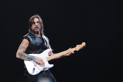 Desde “Me Enamora” a “Es por ti”: Juanes convirtió Viña 2026 en un karaoke masivo de clásicos latinos