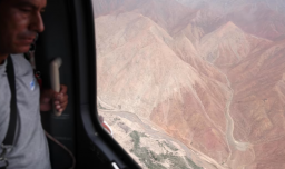 15 personas mueren tras caída de helicóptero militar en Perú: 7 eran menores de edad