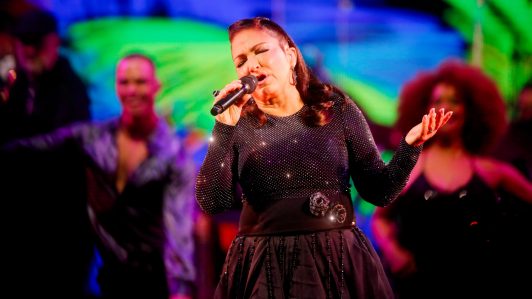 El día que Gloria Estefan casi muere: El trágico accidente que la dejó sin caminar y su milagrosa recuperación