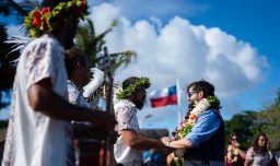 Presidente Boric llega por primera vez a Rapa Nui en medio de críticas: Así fue su arribo al territorio insular