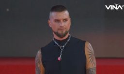 Jean Philippe Cretton deslumbra con innovador look rockero en la Gala de Viña