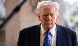 Juez federal ordena a Trump facilitar el retorno de venezolanos deportados a El Salvador