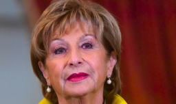 Familia de Marta Larraechea actualiza su estado de salud tras picadura de abeja: Sigue en observación